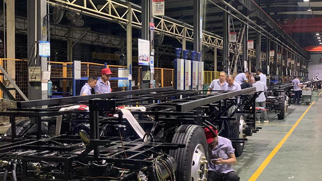 戰(zhàn)高溫！申龍人加緊生產(chǎn)、周到服務(wù)不服“暑”